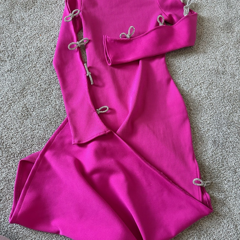 Pink bodycon Dress with Bow Accents